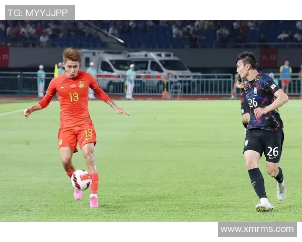 短袖足球明星的魅力与风采揭秘你知道是谁吗